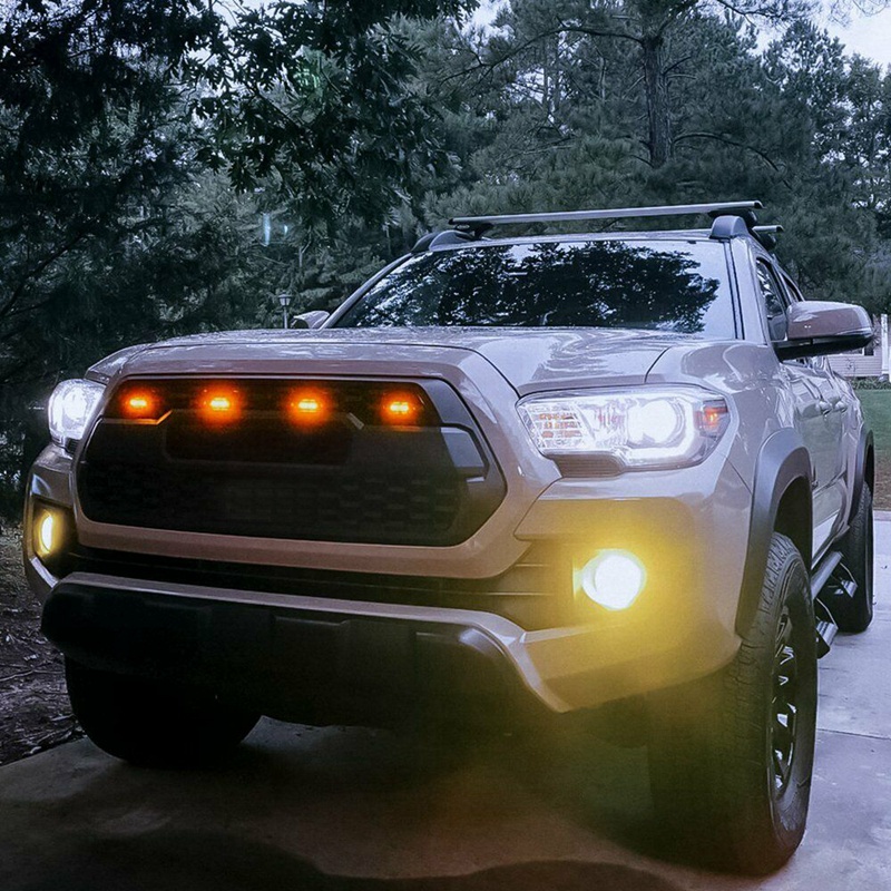 Đèn LED Gắn Phía Trước Lưới Tản Nhiệt Màu Hổ Phách Cho Xe Hơi