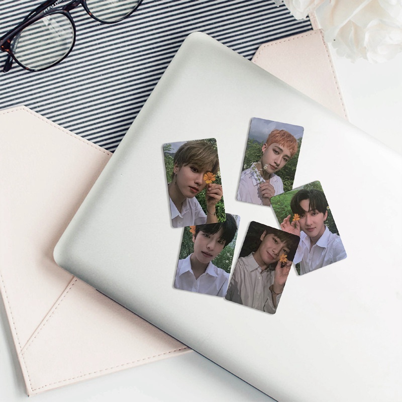 8 Tấm thẻ ảnh LOMO nhóm nhạc Stray Kids