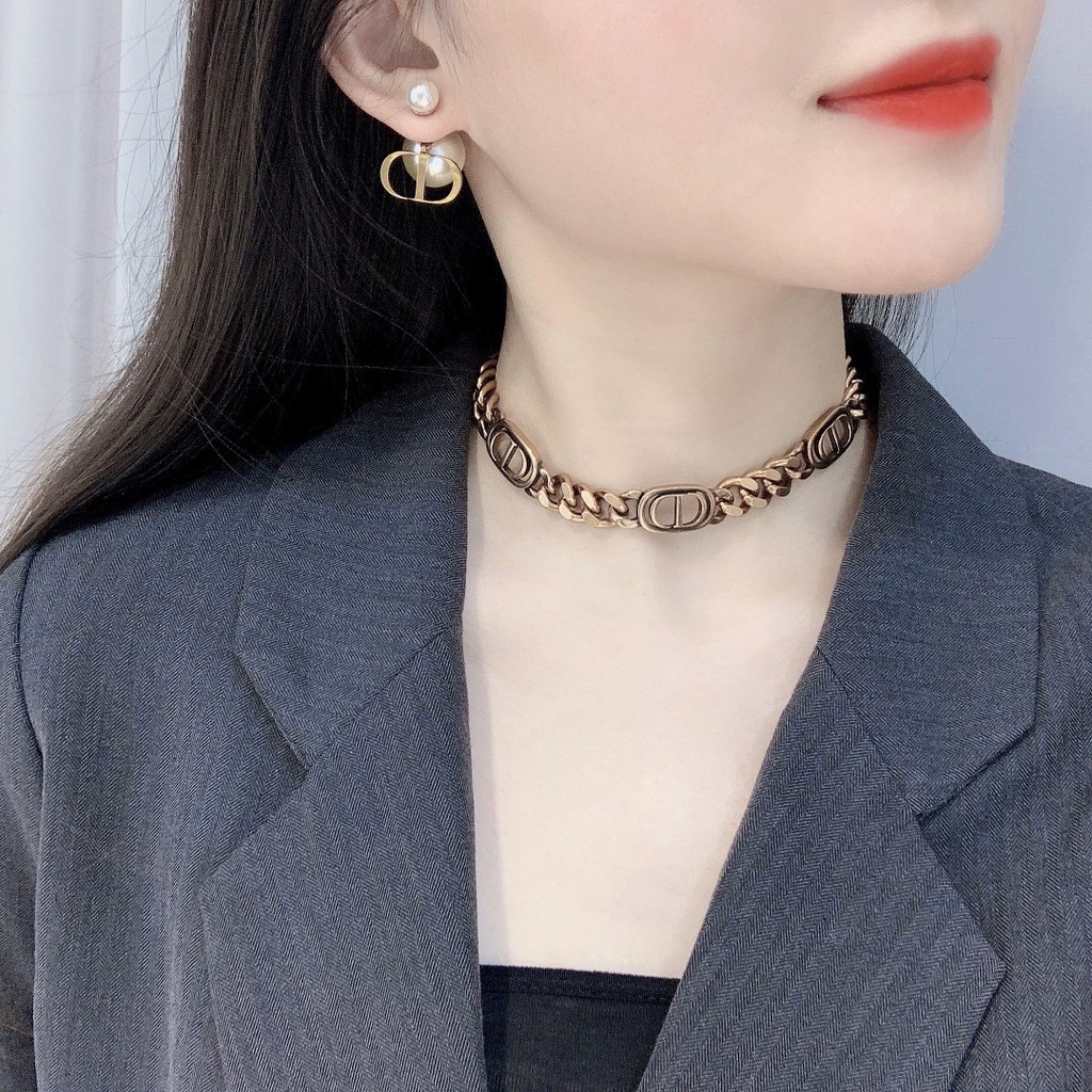 Hoa tai gắn ngọc trai và hình chữ đơn giản thời trang cổ điển