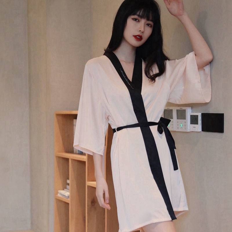 Áo Choàng Ngủ Kimono Bằng Lụa Lạnh Dáng Dài Phong Cách Nhật Bản Thời Trang Xuân Hè Quyến Rũ Cho Nữ