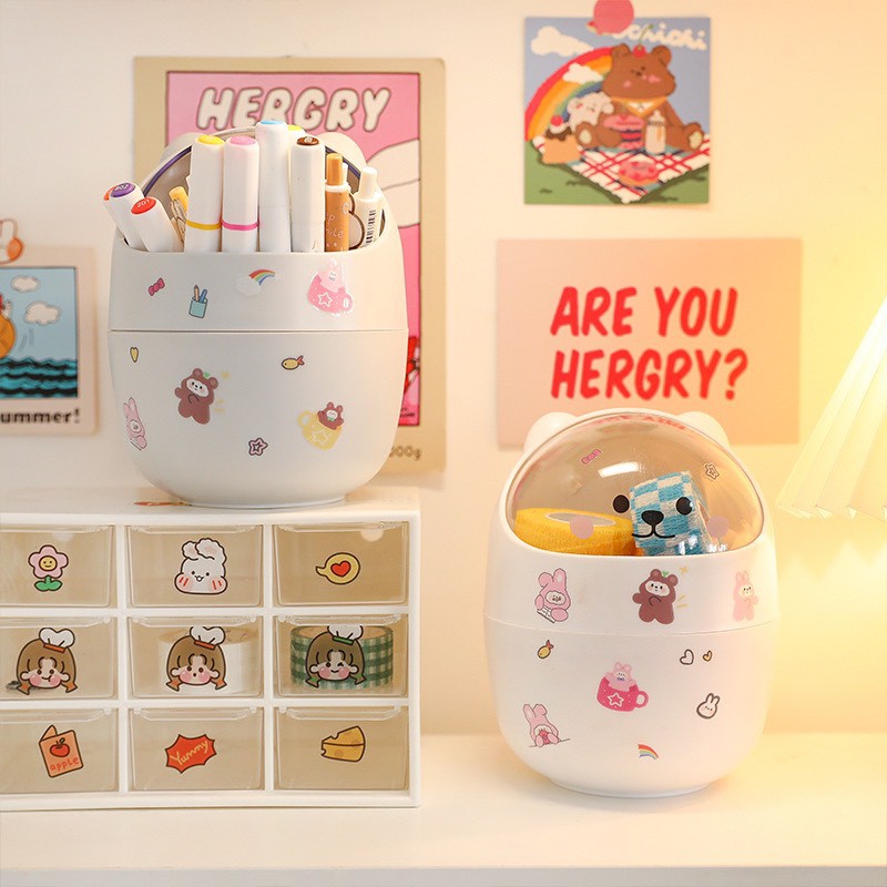 Thùng Rác Mini Nắp Lật Hình Chú Mèo Có Tai Cute Ngộ Nghĩnh Decor Bàn Học Lọ Cắm Bút Nhựa Mỹ Phẩm Đa Năng Gấu Đáng Yêu