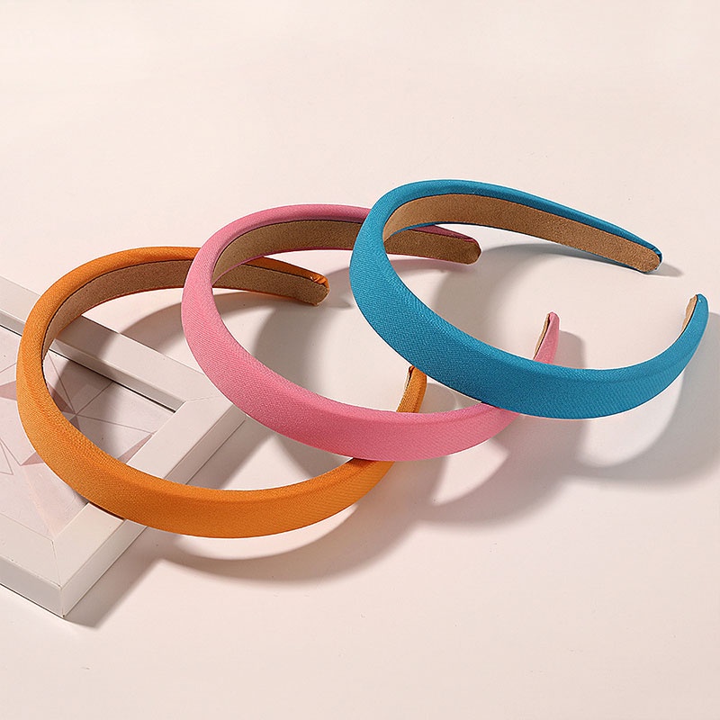 Cài tóc thiết kế đơn giản hợp thời trang cho nữ