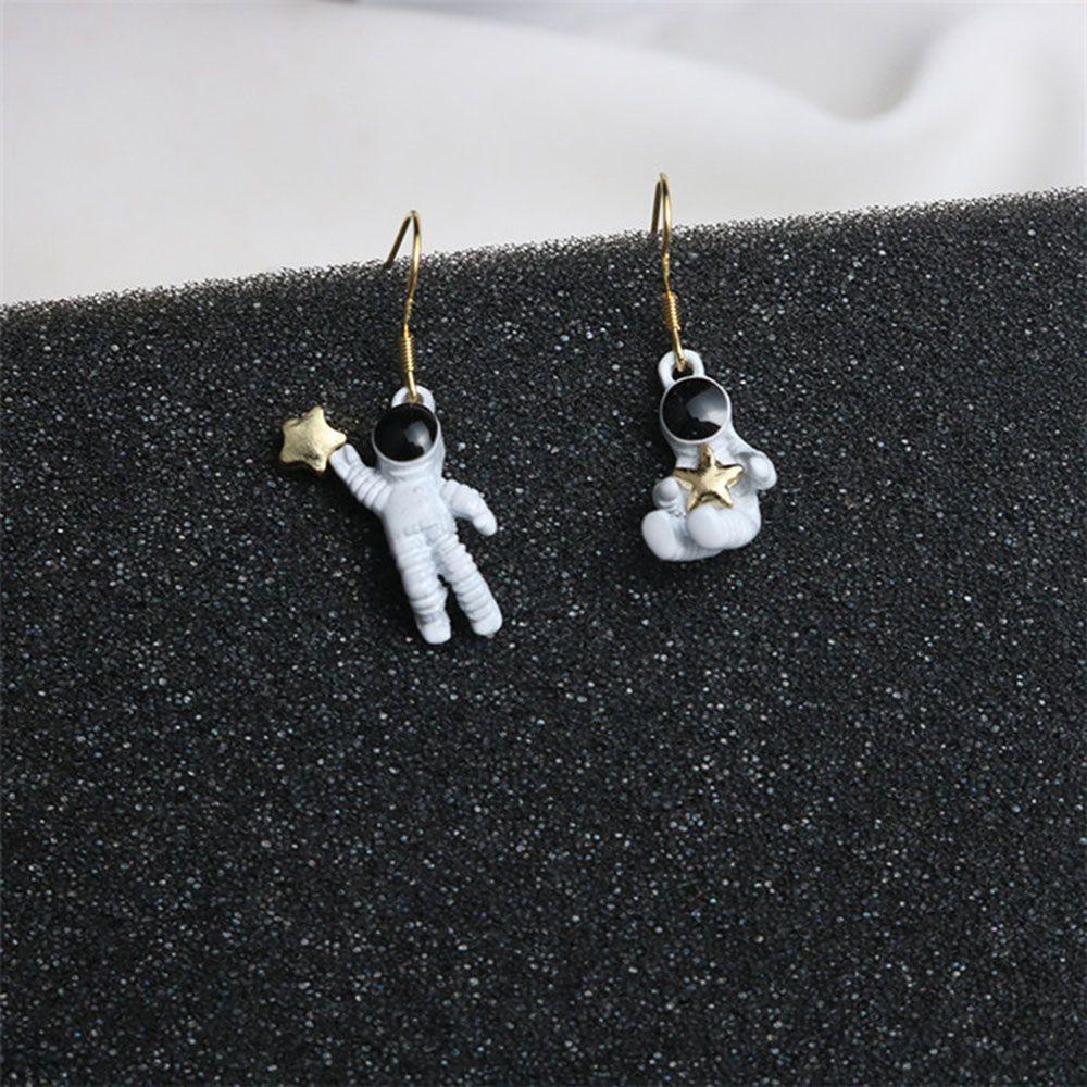 Khuyên Tai Hình Phi Hành Gia Kiểu Bất Đối Xứng Sáng Tạo Thời Trang