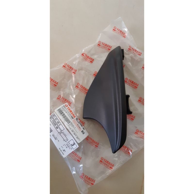 Ốp gầm nhỏ bên phải Chụp Buzi Yamaha Classico 2007 2012 chính hãng