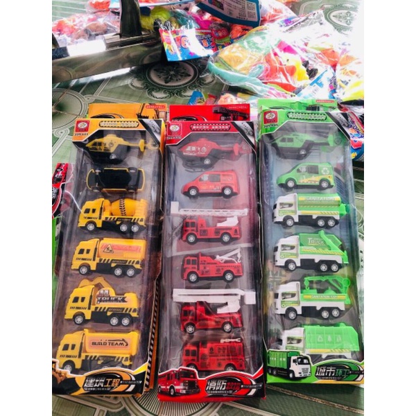 Hộp đồ chơi XE , MÁY BAY chạy đà cót ( 6 món )