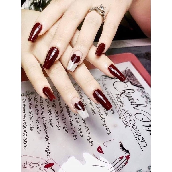 Nailbox đỏ đô vẽ trái tim