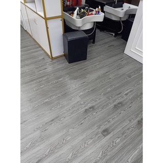 (Combo 7 tấm = 1m vuông) Sàn nhựa giả gỗ - Có Sẵn keo, bóc dán, chống trơn trượt, keo bám dính chắc