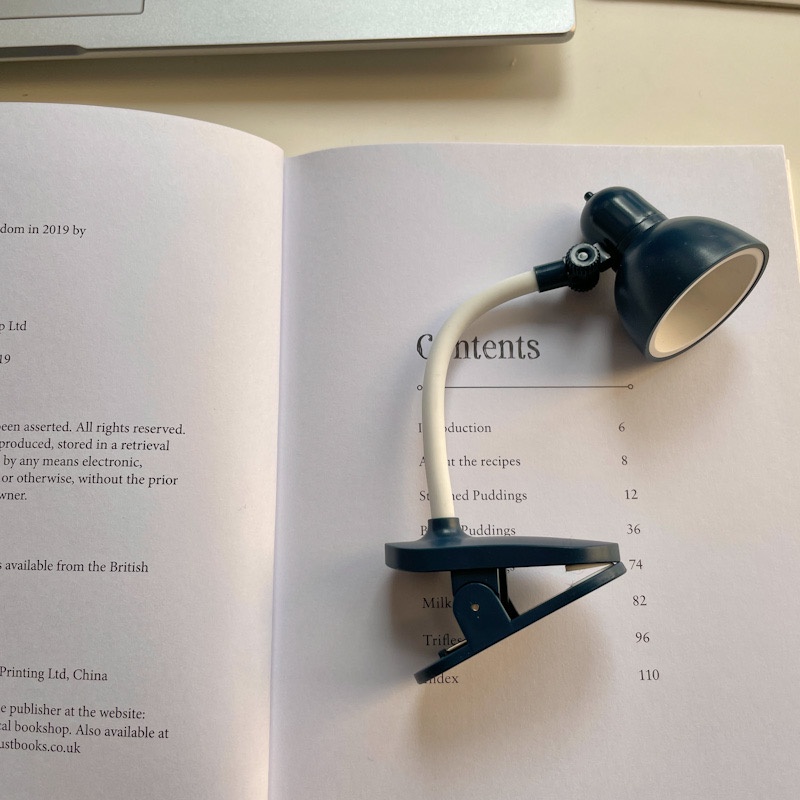 [Hàng sẵn mới về] Đèn học Mini Chụp Tròn để bàn siêu Cute chất lượng cao - Đèn LED Trang trí bàn học có thể điều chỉnh