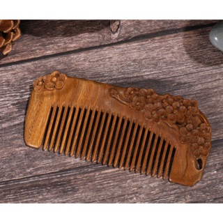 Lược gỗ đàn hương cao cấp khắc hoa tặng dây treo