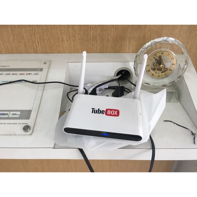 Đầu Tube box kết nối wifi cho tivi thông thường ( tặng chuột voice bay trị giá 350k)