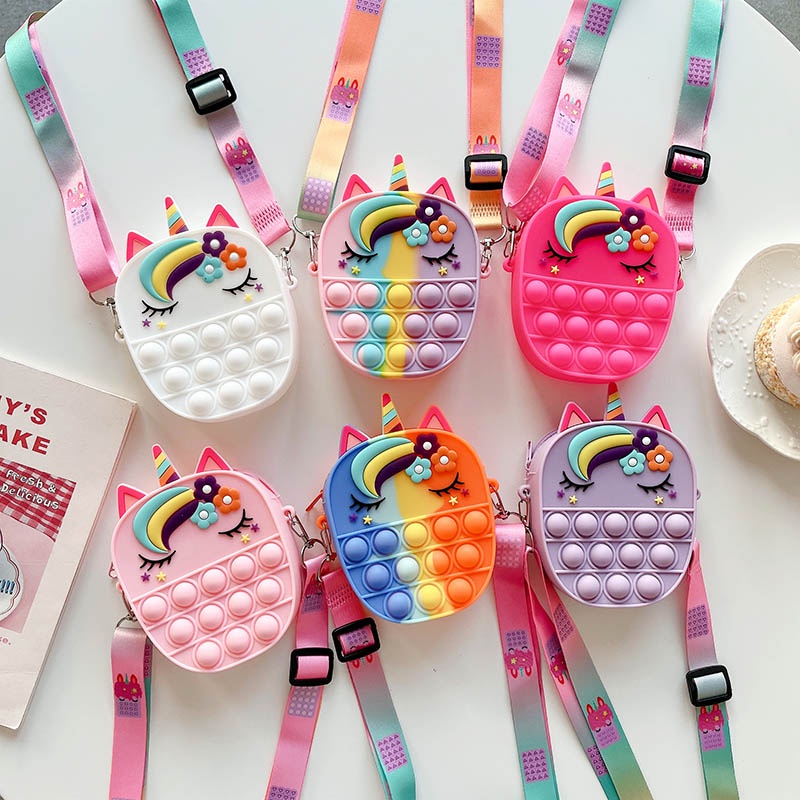 Ví cầm tay họa tiết kỳ lân đáng yêu cho nữ