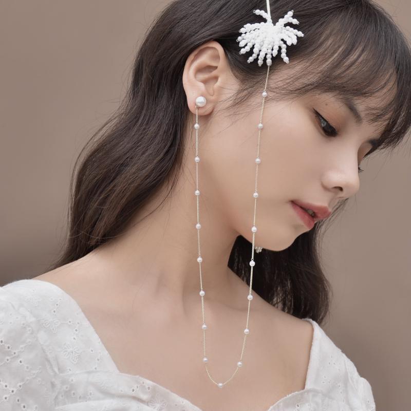 Khuyên Tai Hình Trái Tim Bất Đối Xứng Có Tua Rua Dài Thời Trang Hàn Quốc Thanh Lịch Sang Trọng Dành Cho Nữ