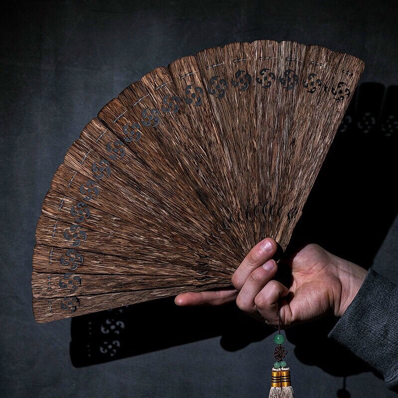 QUẠT TRAM HƯƠNG PHONG THUỶ - QUẠT TRẦM HƯƠNG PHONG THUỶ