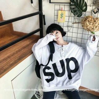 Áo sweater đan dây cách điệu supreme