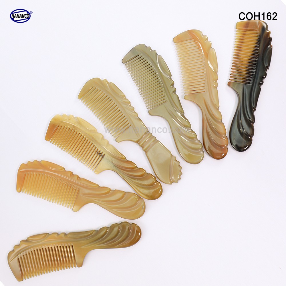 Lược sừng xuất Nhật (Size: M- 16cm) Lược chuôi khía họa tiết đẹp - COH162- Horn Comb of HAHANCO - Chăm sóc tóc