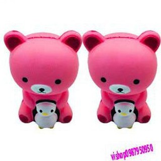 đồ chơi squishy gấu hồng ôm chim cánh cụt