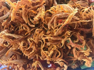 Khô gà cay lá chanh