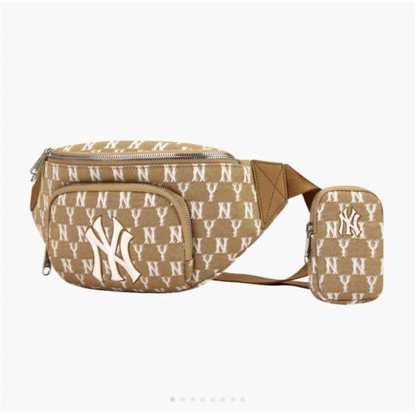 Túi Bao Tử MLB Jacquard Monogram Hip Sack New York Yankees