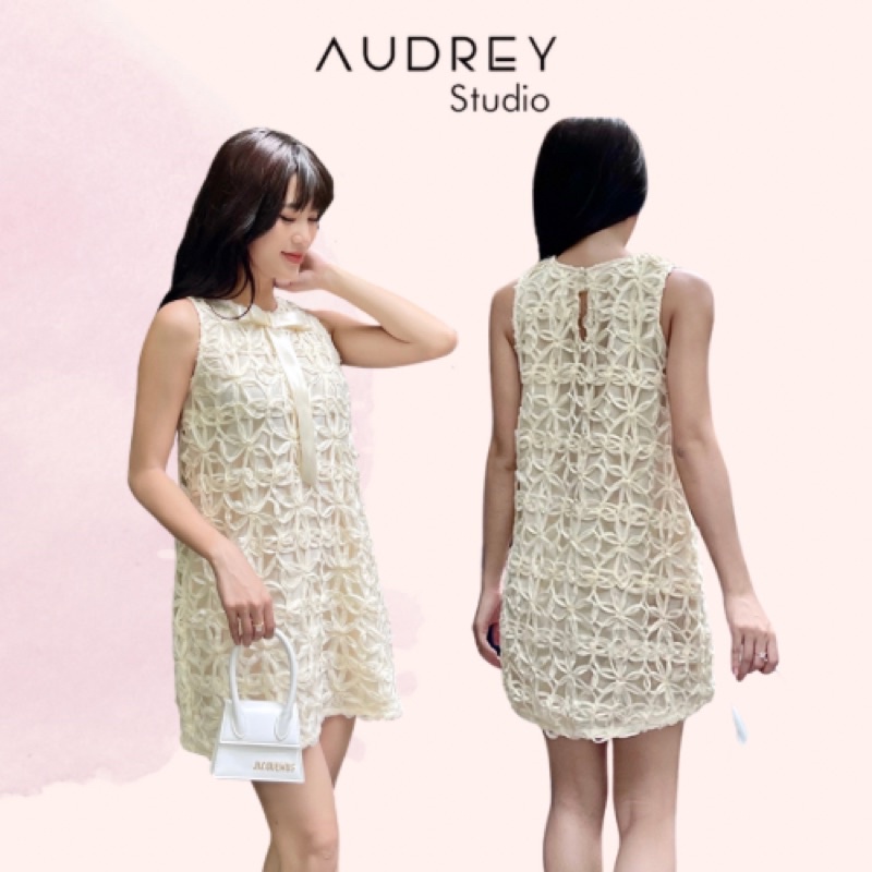 Đầm ren tiểu thư sát nách dáng ngắn - Audrey Studio
