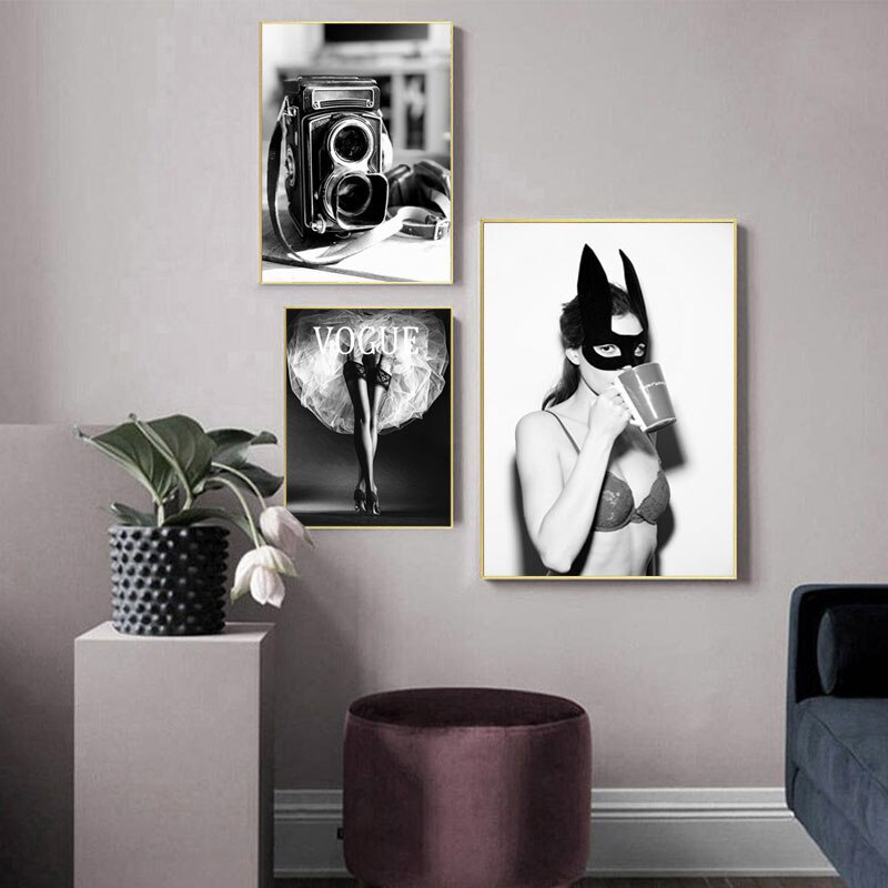 Tranh vải canvas treo tường in hình cô gái màu trắng đen trang trí phòng khách