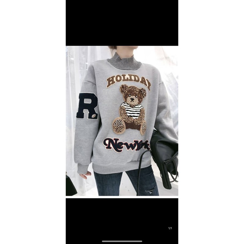 Áo nỉ gấu holiday.