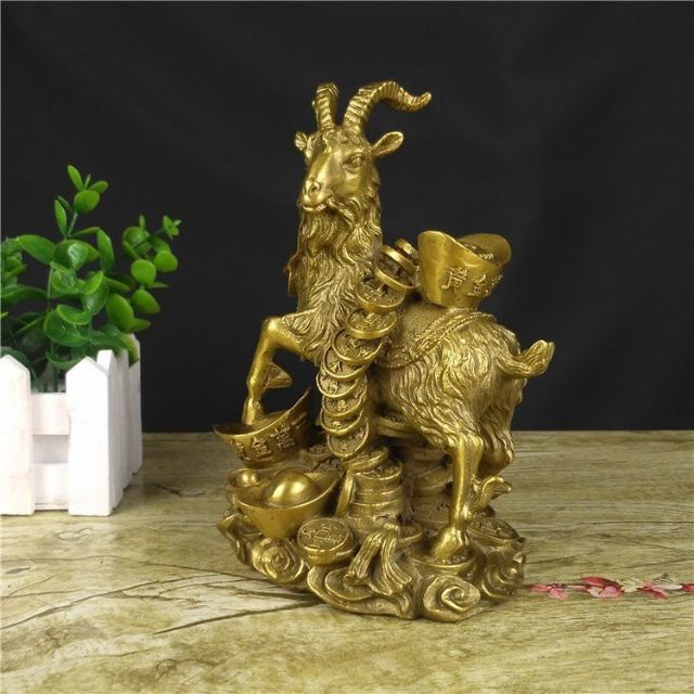Tượng dê dương cõng vàng 18cm bằng đồng thau phong thủy