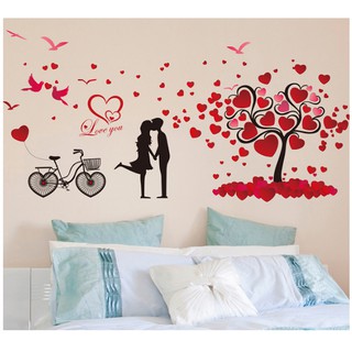 Decal trang trí đôi tình nhân và cây tình yêu