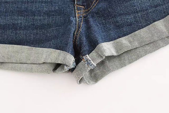 Quần shorts jeans lật gấu Hot Kiss xuất Âu (có sẵn)