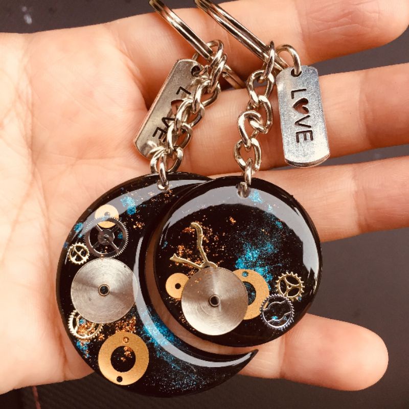 Móc khóa trăng linh kiện cặp đôi 3D handmade Lilande