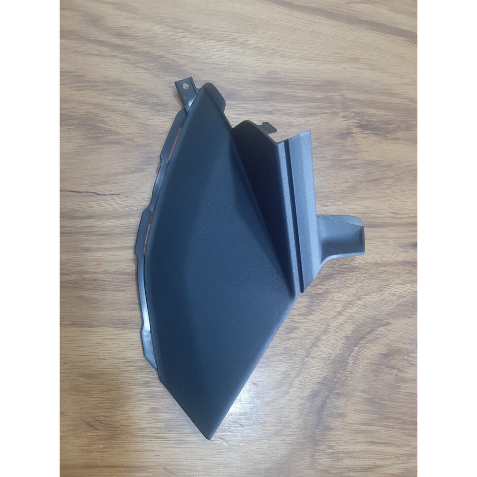 Nắp mở bugi Air Blade Béo 2011 chính hãng Honda 64316-KVG-V40