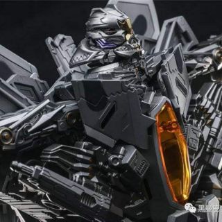 Mô hình Transformers Starscream - Black Mamba LS-04
