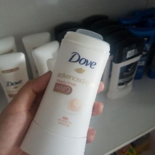 Lăn khử mùi Dove dành cho nữ dạng sáp