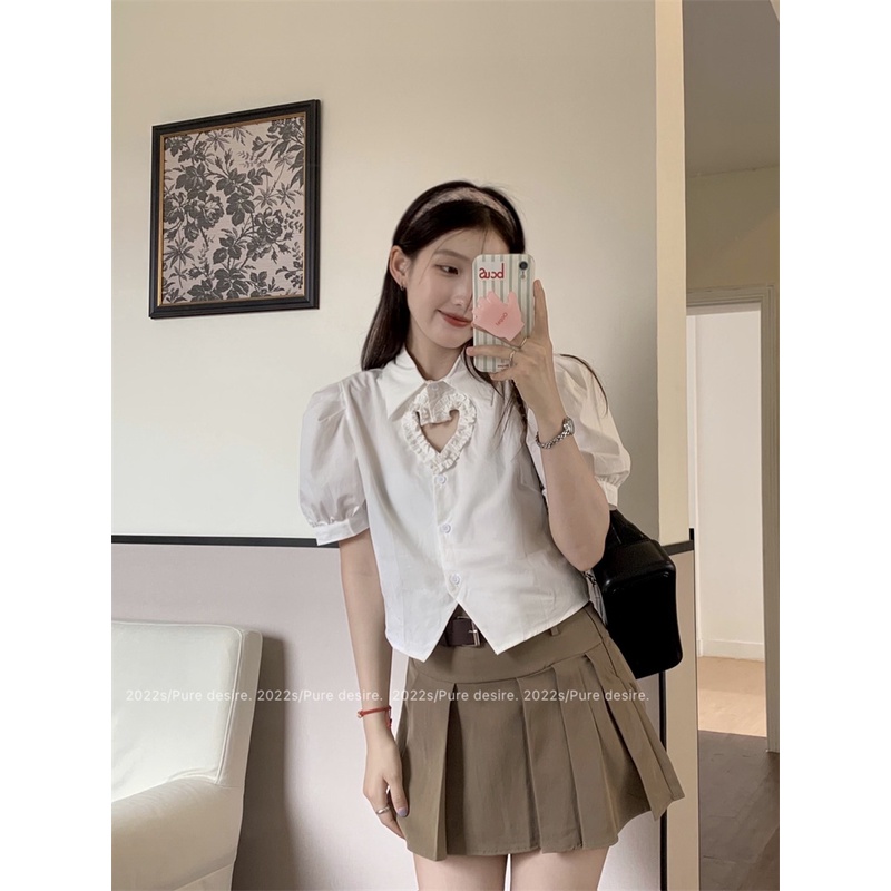 Áo Thun Tay Ngắn Khoét Hình Trái Tim