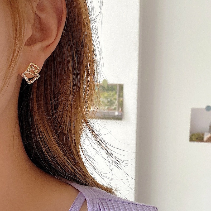 Khuyên Tai Nữ Đính Ngọc Trai Phong Cách Đơn Giản