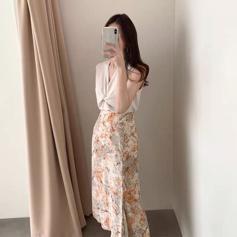 Váy dài Hàn Quốc xẻ hông họa tiết sơn dầu | BigBuy360 - bigbuy360.vn