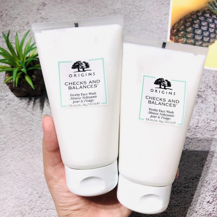 Sữa rửa mặt kiềm dầu Origins Checks and Balances TM Frothy face wash