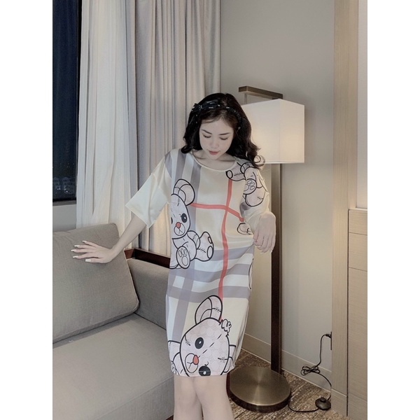 Bộ Đồ Pịama - váy lụa satin cổ tròn [Hàng Đẹp, Lụa Mát Mịn]  Không Nhăn, Không Bai Giãn, Không Phải màu | BigBuy360 - bigbuy360.vn