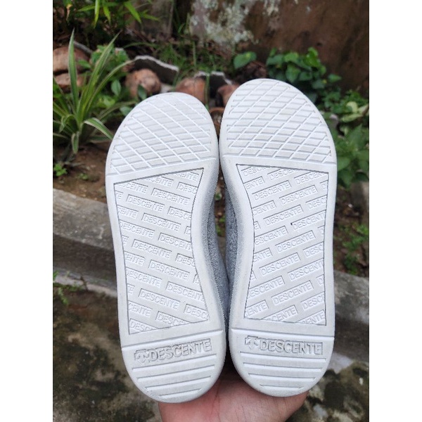 Giày thể thao 2hand descenterrr chính hãng , size 36,5 , phối màu đẹp.  bao chính hãng , đi cực êm chân