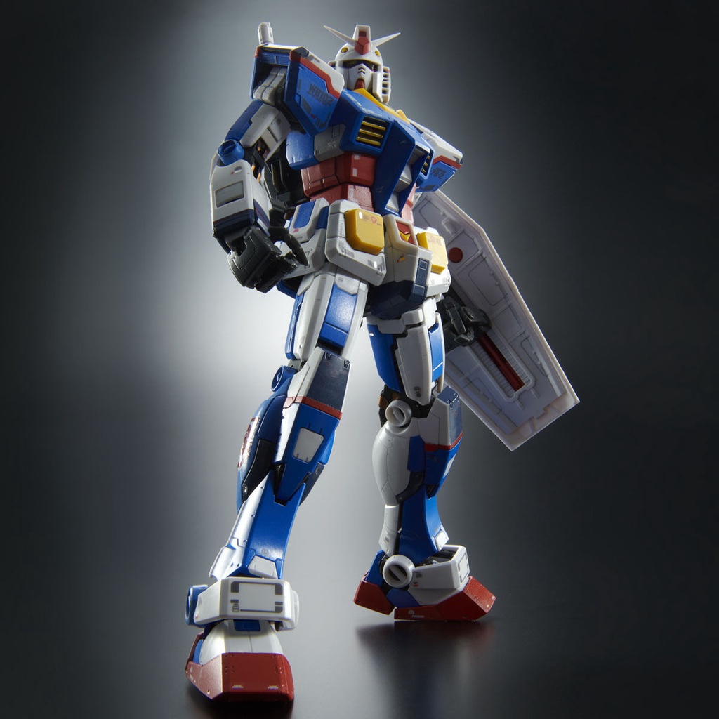 Mô hình lắp ráp Gunpla P-Bandai: RG 1/144 RX-78-2 GUNDAM (TEAM BRIGHT CUSTOM) Gundam Bandai Japan