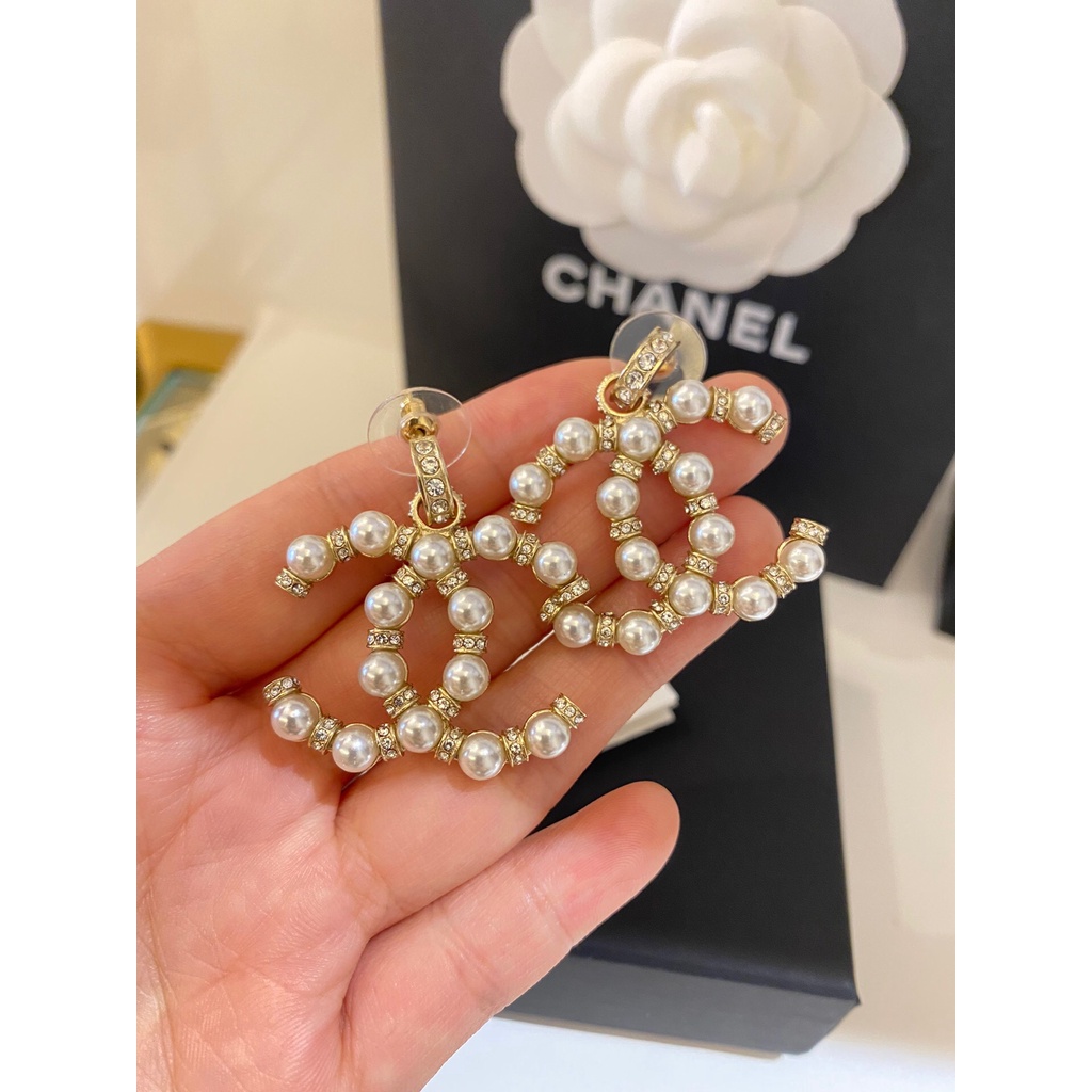 Khuyên Tai Chữ Cái Đính Đá Và Ngọc Trai Phong Cách Mới 2022c