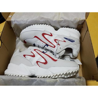 giày Adidas Yung