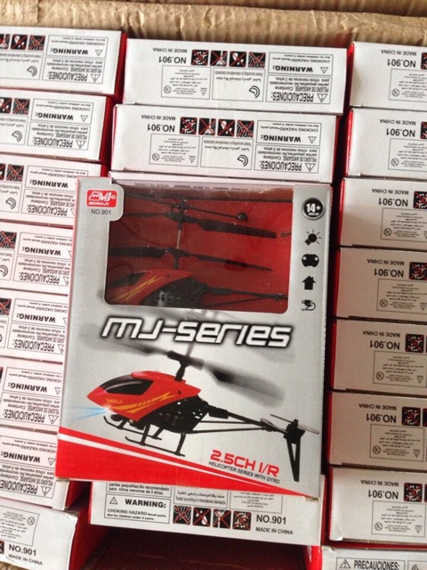 Máy bay điều khiển từ xa 901