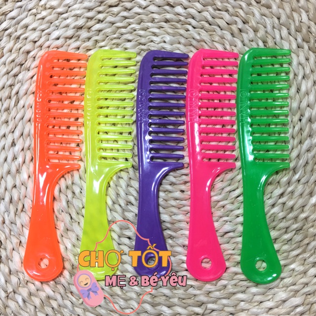 LƯỢC NHỰA CHẢI TÓC