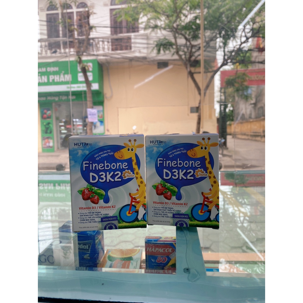 BỔ SUNG VITAMIN Finebone D3K2 VỊ DÂU , DUNG DỊCH NHỎ GIỌT BỔ SUNG VITAMIN D3 & K2GIÚP TĂNG CƯỜNG CANXI CHO BÉ