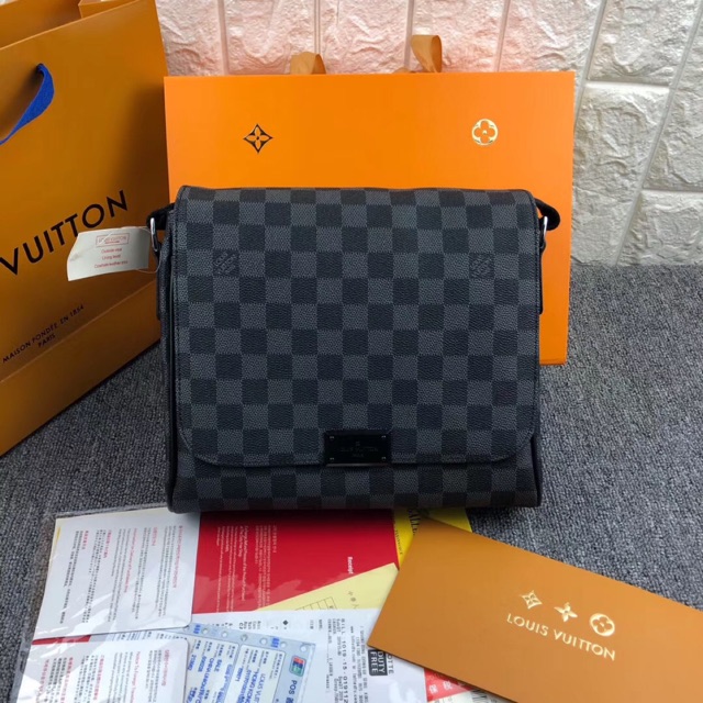 🔥[CHỈ 1 NGÀY] Túi đeo chéo nam L / V cao cấp