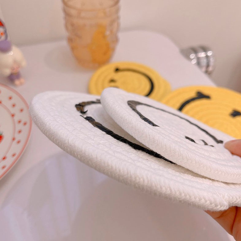Tấm lót bàn ăn cách nhiệt chống bỏng họa tiết mặt cười dễ thương phong cách nhật bản