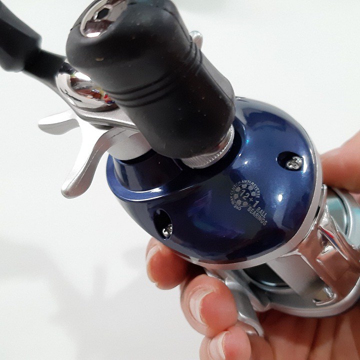 Máy câu ngang tay trái ,tay phải Yumoshi LV200 - LV201