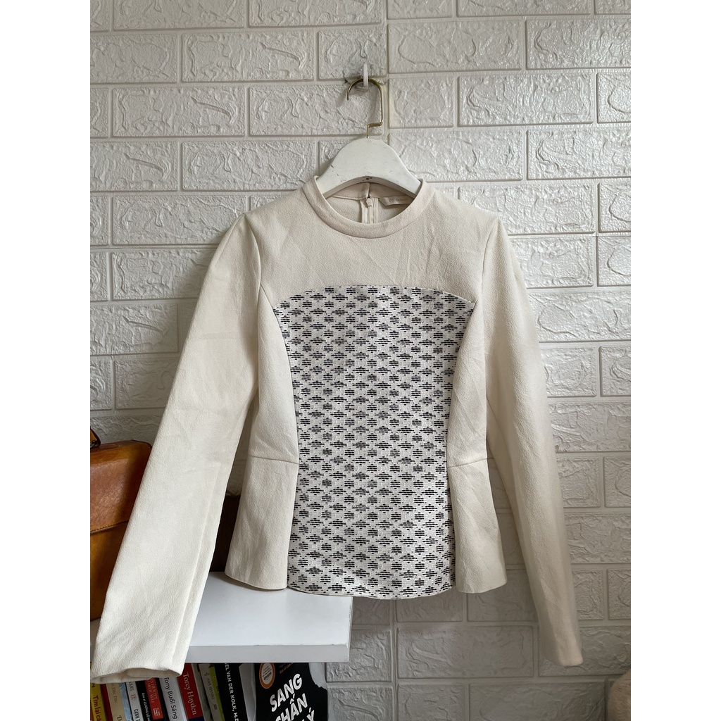 Áo phối dáng peplum