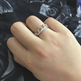 Nhẫn vương miện đá nhân tạo