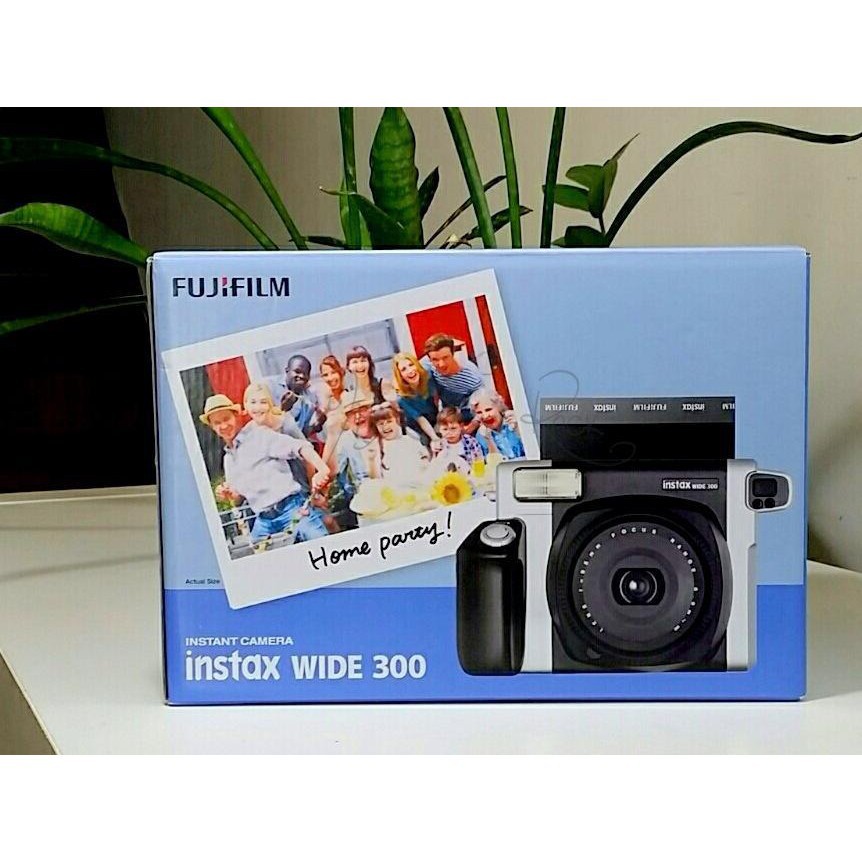 [Mã 159ELSALE hoàn 7% xu đơn 300K] Máy chụp ảnh Fujifilm Instax Wide 300 - Tặng kèm 10 tấm film (Bảo hành 12 tháng)